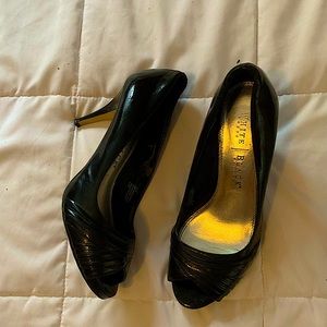 white house black market 6.5 black heels